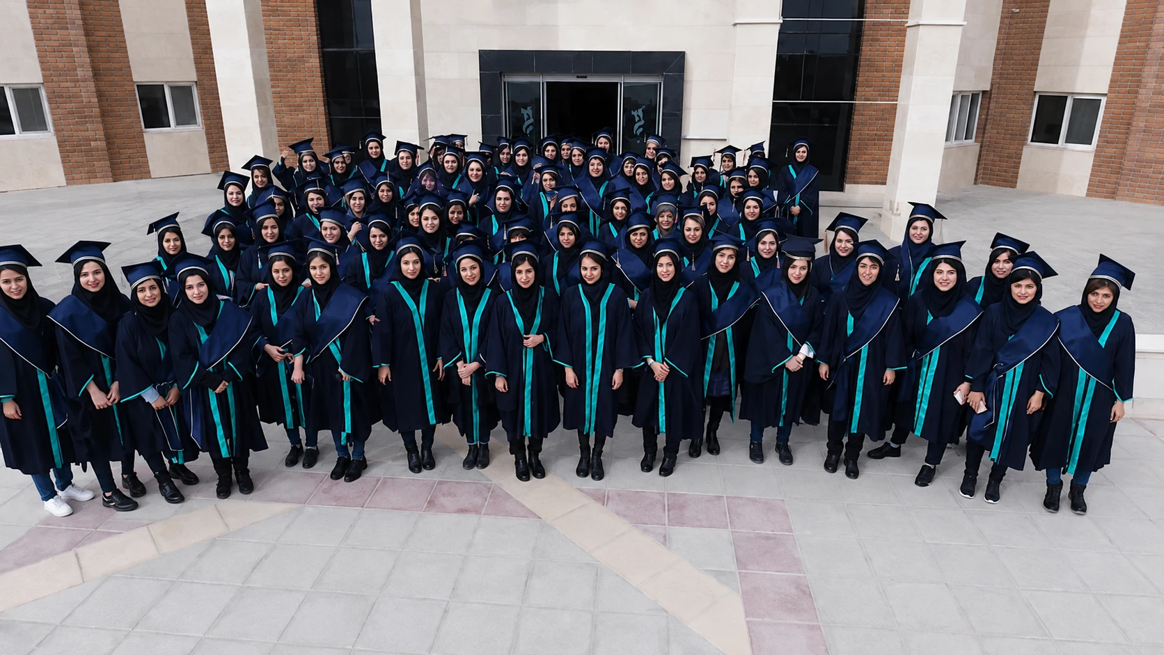 فارغ‌التحصیلان دانشگاه